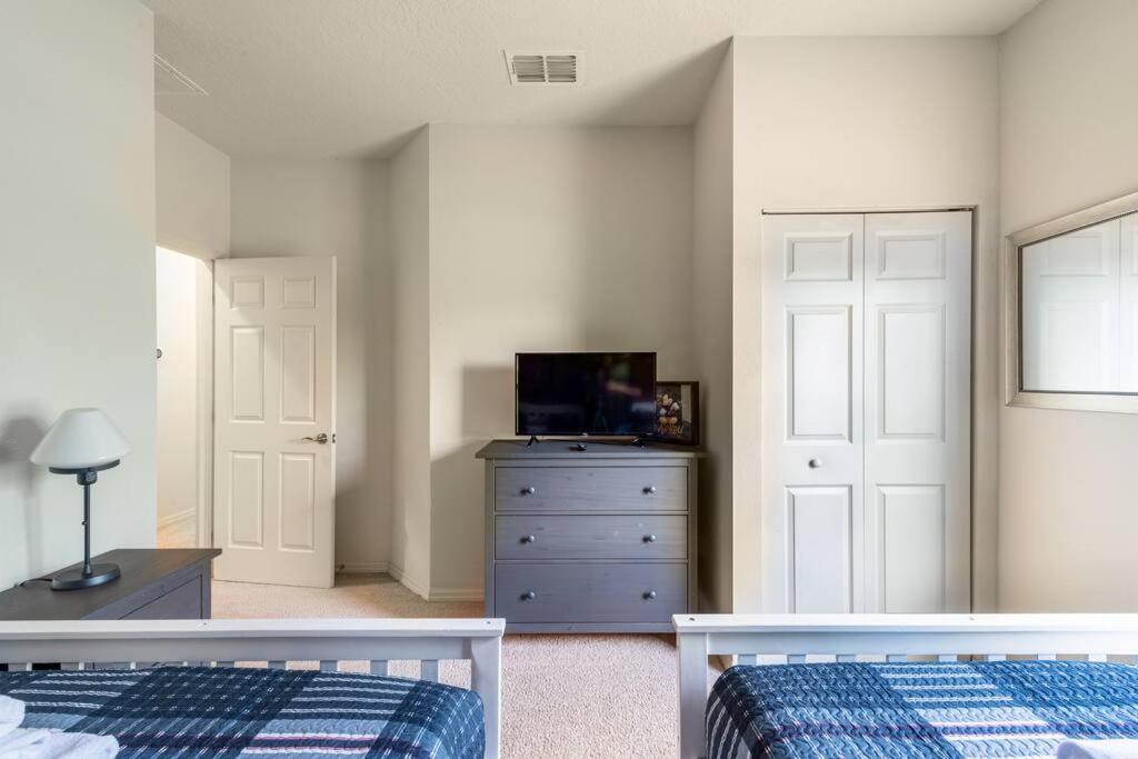 Super Comfy And Spacious 3 Bedroom 10 Minutes From Disney, With Major Shopping 4 Minutes Away Kissimmee Exterior foto